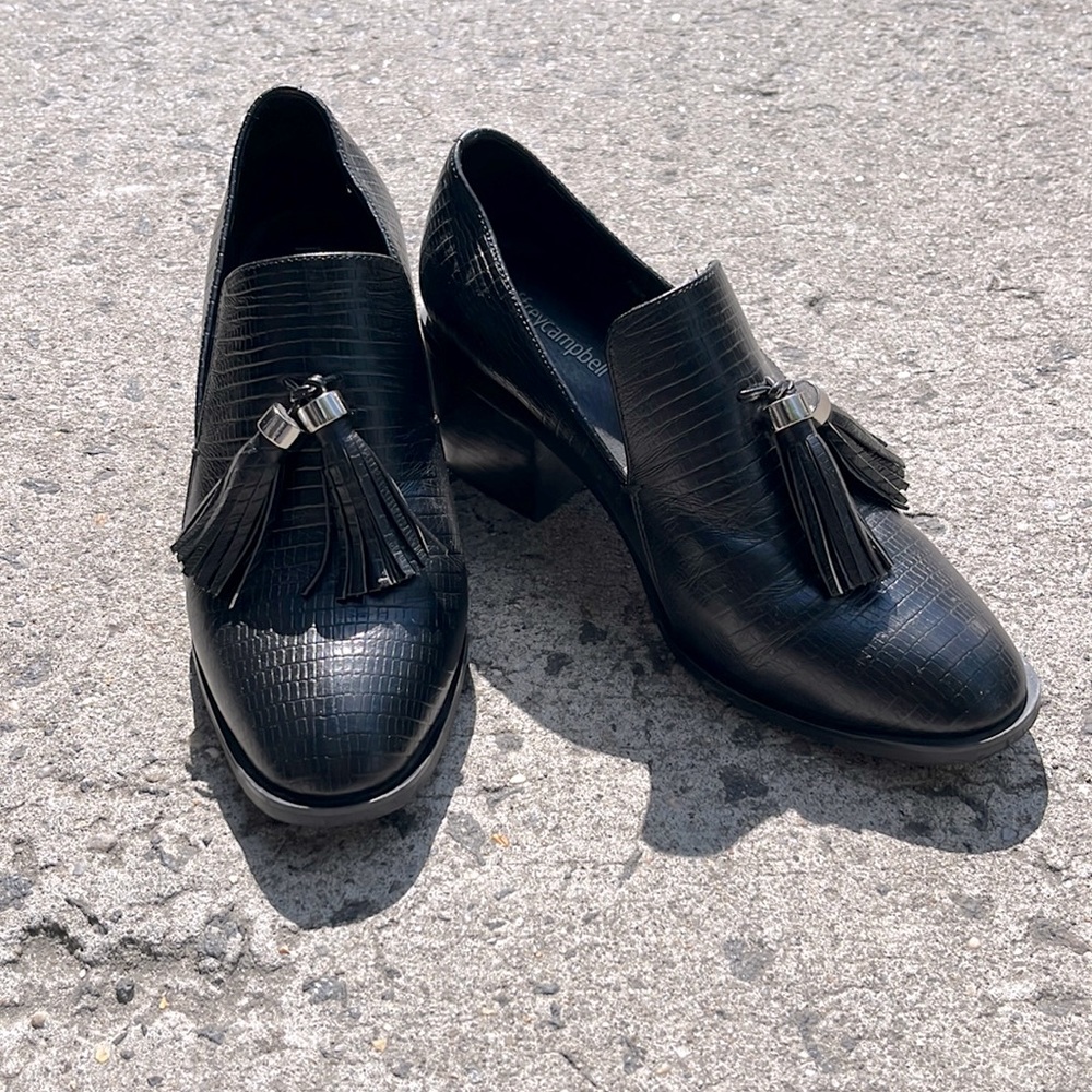 Black crocodile leather Jeffrey Campbell Tassel Chunky Heel Loafers, size 7.5